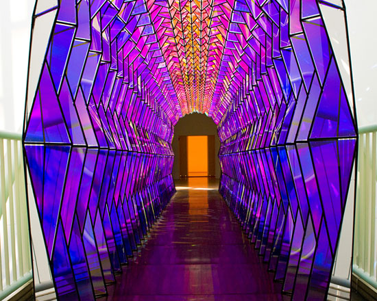 One-way colour tunnel