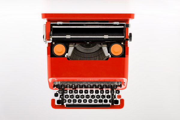 FROM TYPEWRITER TO IPAD – THE EVOLUTION OF INTERFACE DESIGN
