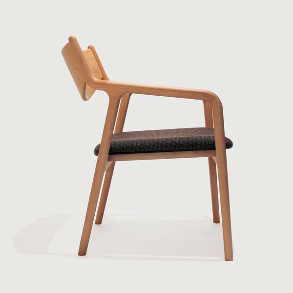 18772424_pepe_chair_by_miyazaki_chair_factory